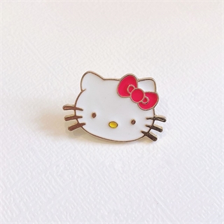 Hello Kitty brocher